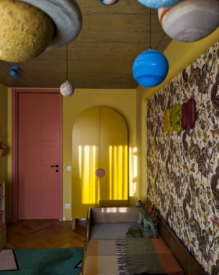 Tour This Kid’s MustSee Yellow Patterned Bedroom — Photos Apartment